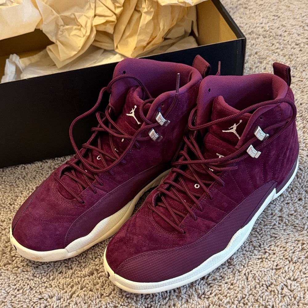 Jordan Men's Bordeaux/ Sail- metallic silver Sneakers 11.5 - Picture 4 of 4